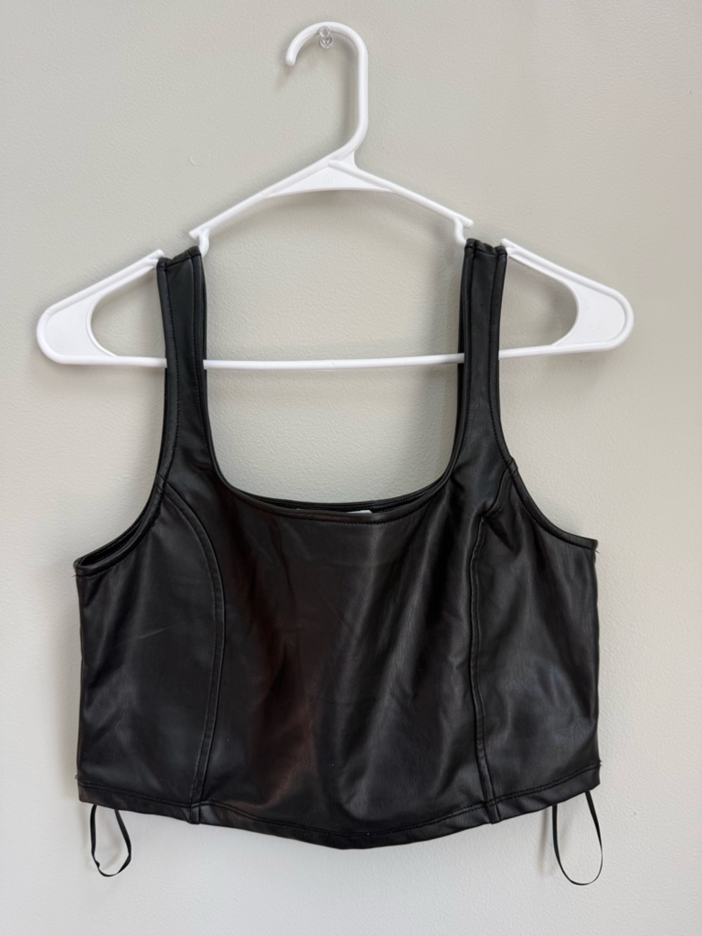 Olive & Oak faux leather vegan long line cropped tank size medium